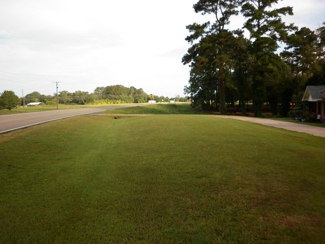 606 Pierce, Columbia, MS 39429