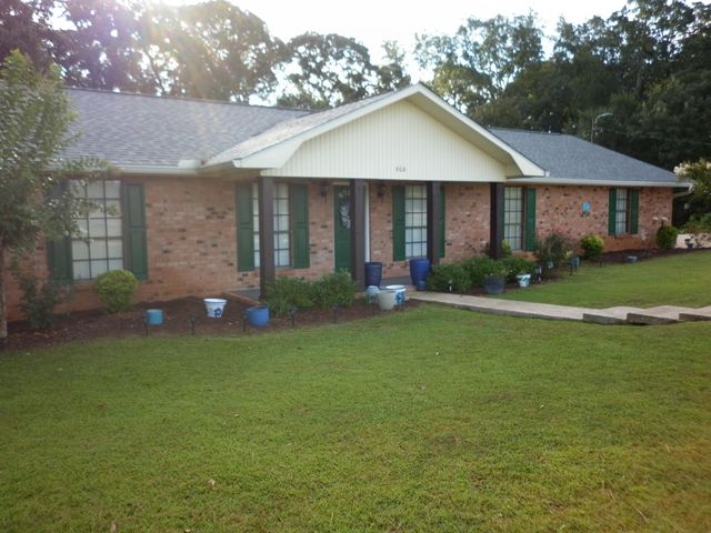 606 Pierce, Columbia, MS 39429