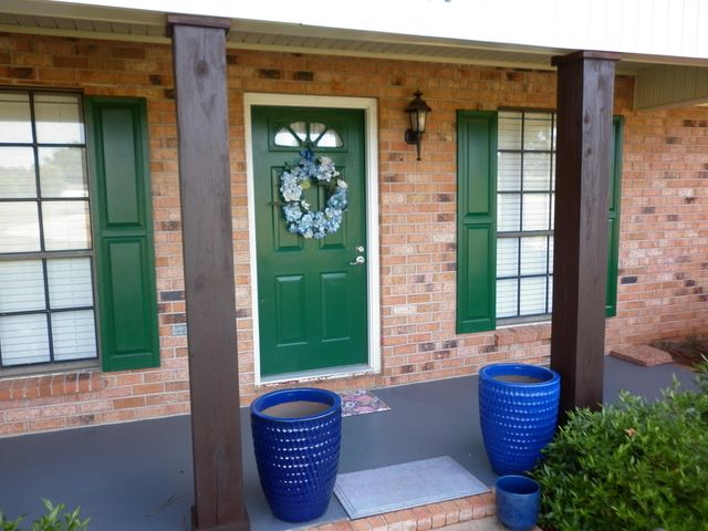 606 Pierce, Columbia, MS 39429