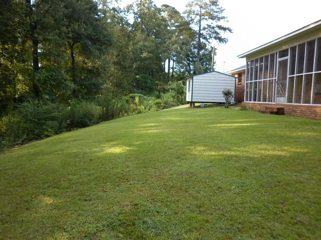 606 Pierce, Columbia, MS 39429