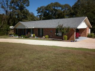 606 Pierce, Columbia, MS 39429