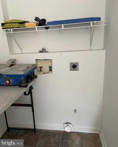 7 6TH AVE, Wilmington, DE 19805