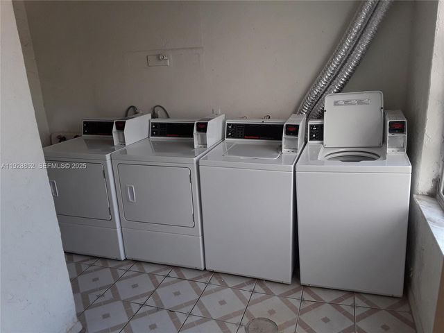 250 180th Dr 159, Sunny Isles Beach, FL 33160