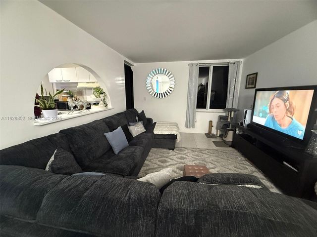 250 180th Dr 159, Sunny Isles Beach, FL 33160