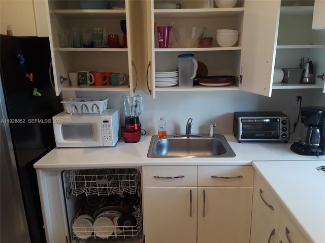 250 180th Dr 159, Sunny Isles Beach, FL 33160