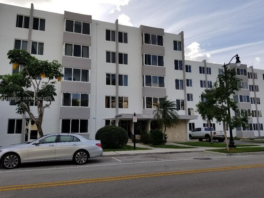 250 180th Dr 159, Sunny Isles Beach, FL 33160