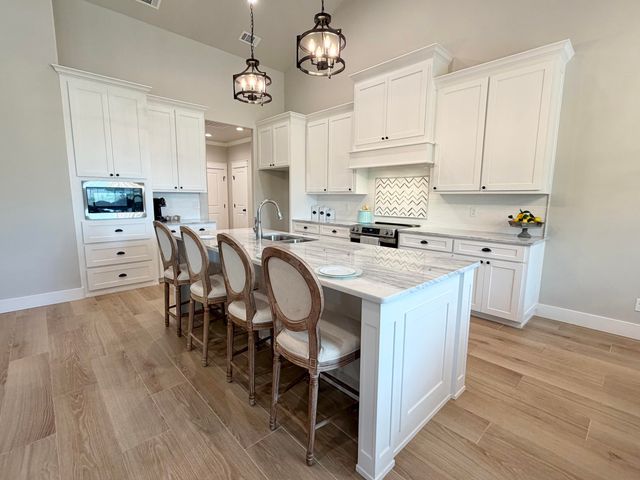 1364 Stone Ledge Lane, San Angelo, TX 76904