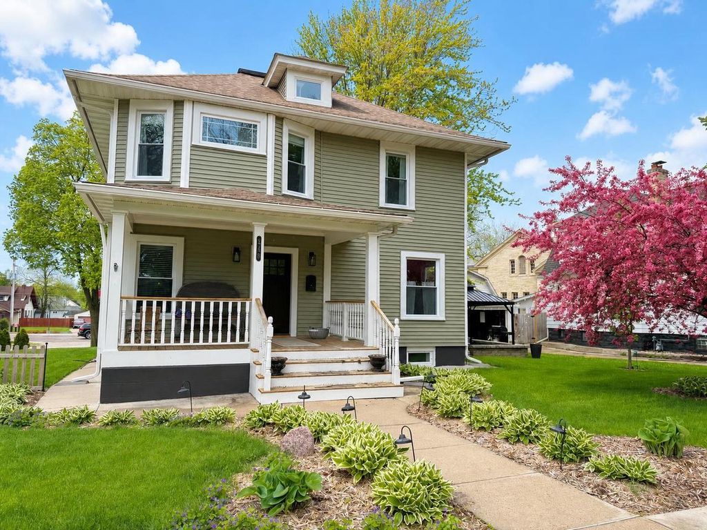 348 Merchants Avenue, Fort Atkinson, WI 53538