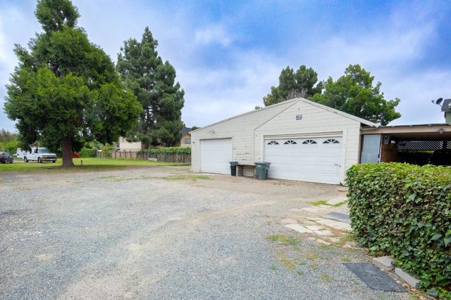 555 Laurel Avenue, Hayward, CA 94541
