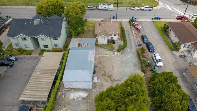 555 Laurel Avenue, Hayward, CA 94541