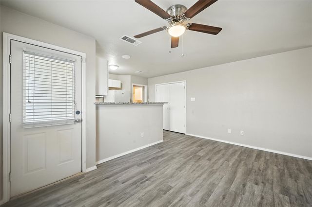 1317 Village Garden Drive, Azle, TX 76020
