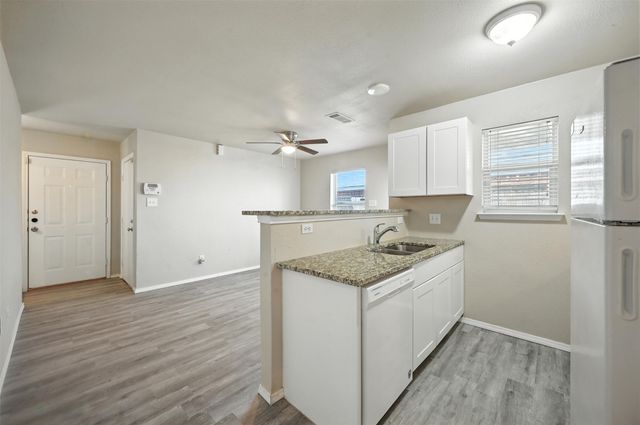 1317 Village Garden Drive, Azle, TX 76020