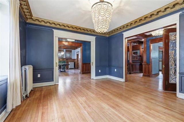 444 Gladstone Boulevard, Kansas City, MO 64124