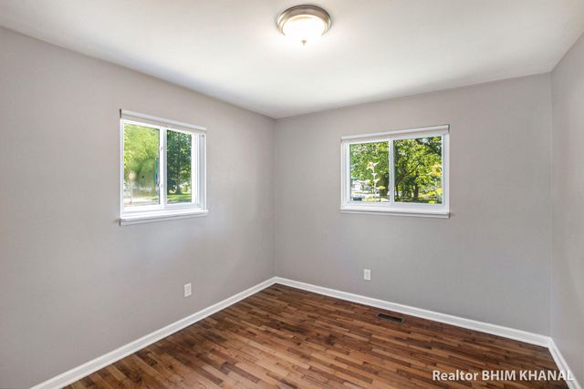 3100 Glenbrook Drive, Lansing City, MI 48911