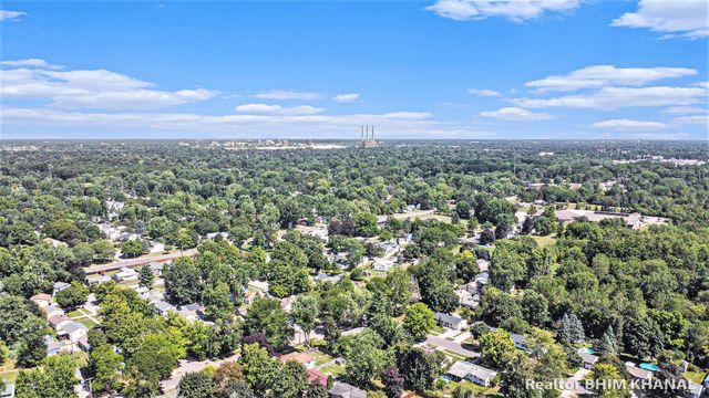 3100 Glenbrook Drive, Lansing City, MI 48911