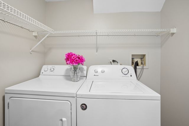 1917 Windsong Drive 1917, Schaumburg, IL 60194