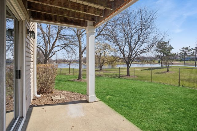 1917 Windsong Drive 1917, Schaumburg, IL 60194