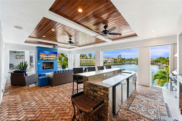 481 21st AVE S, Naples, FL 34102