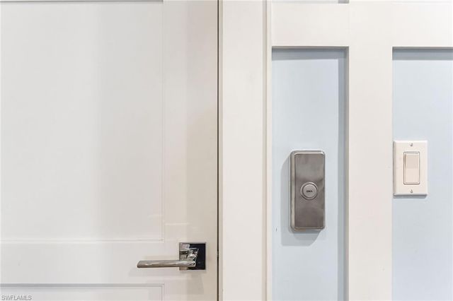 481 21st AVE S, Naples, FL 34102