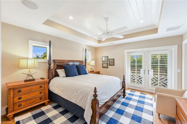 481 21st AVE S, Naples, FL 34102