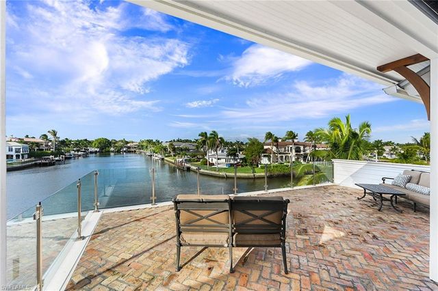 481 21st AVE S, Naples, FL 34102