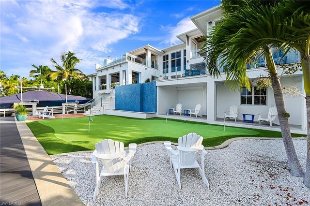 481 21st AVE S, Naples, FL 34102