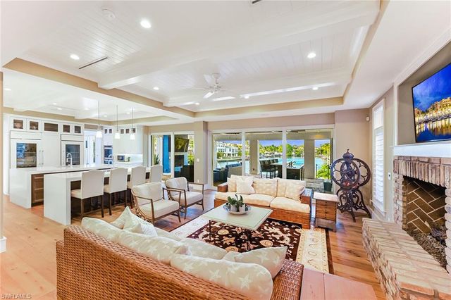 481 21st AVE S, Naples, FL 34102