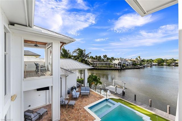 481 21st AVE S, Naples, FL 34102