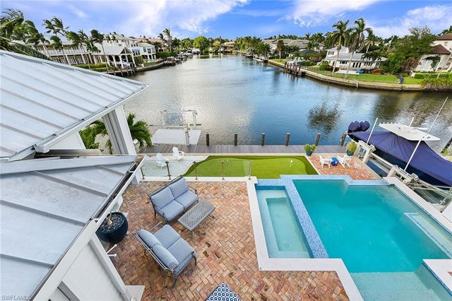 481 21st AVE S, Naples, FL 34102