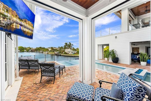 481 21st AVE S, Naples, FL 34102