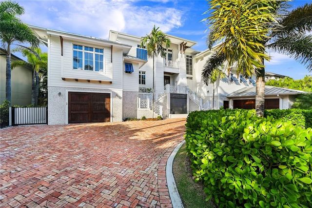 481 21st AVE S, Naples, FL 34102