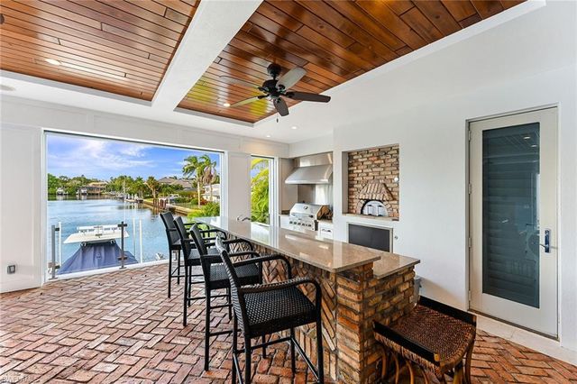 481 21st AVE S, Naples, FL 34102