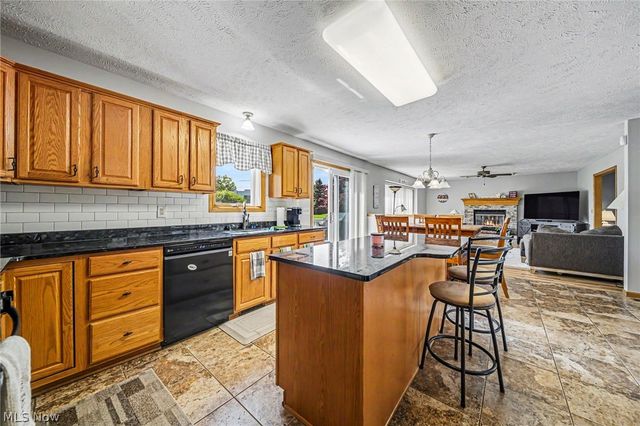 9454 Deer Hollow Drive, Mentor, OH 44060