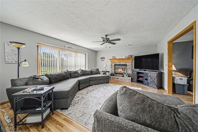 9454 Deer Hollow Drive, Mentor, OH 44060