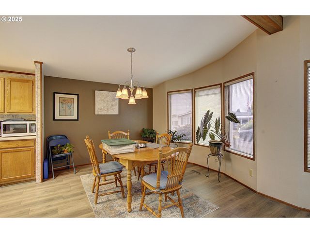 17401 Se 39TH St 46, Vancouver, WA 98683