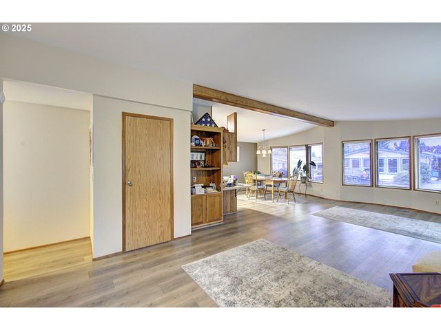 17401 Se 39TH St 46, Vancouver, WA 98683