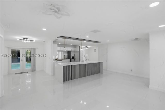 8300 SW 26th Pl, Davie, FL 33328