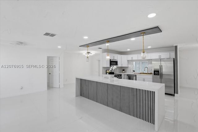 8300 SW 26th Pl, Davie, FL 33328