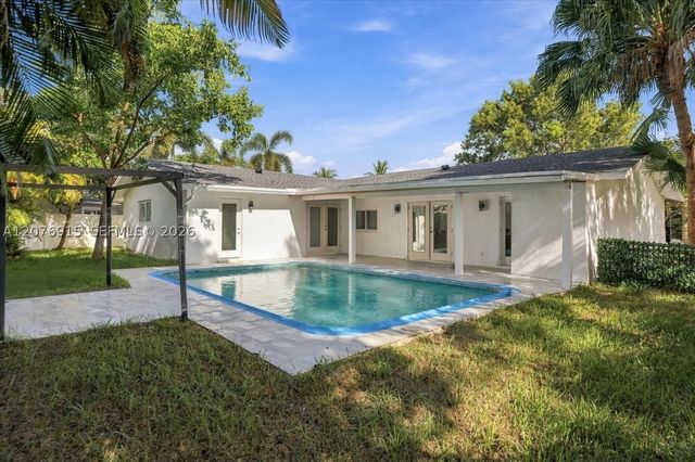 8300 SW 26th Pl, Davie, FL 33328