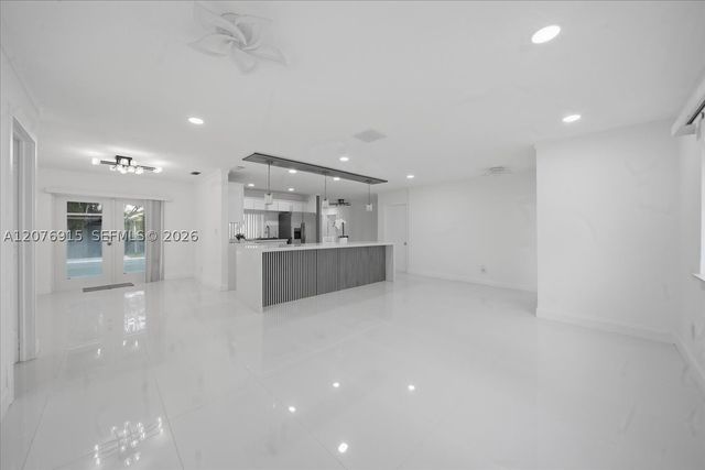 8300 SW 26th Pl, Davie, FL 33328