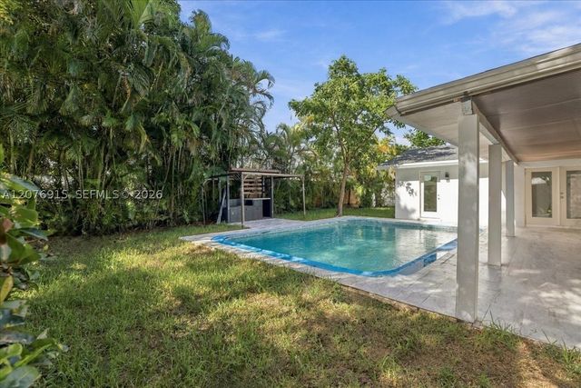 8300 SW 26th Pl, Davie, FL 33328