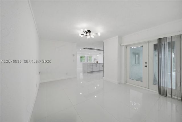 8300 SW 26th Pl, Davie, FL 33328