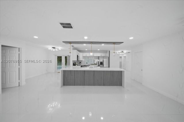 8300 SW 26th Pl, Davie, FL 33328