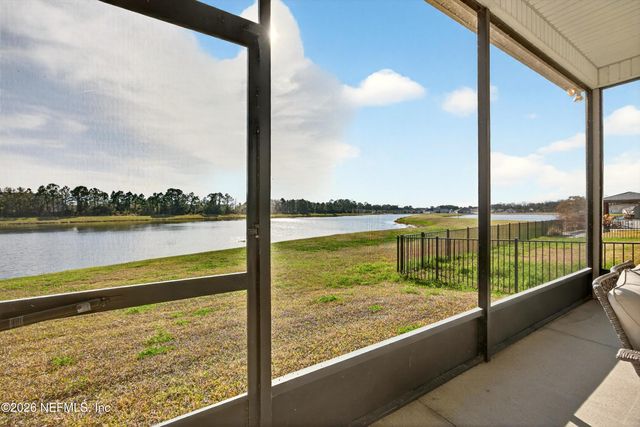 11516 RED KOI Drive, Jacksonville, FL 32226