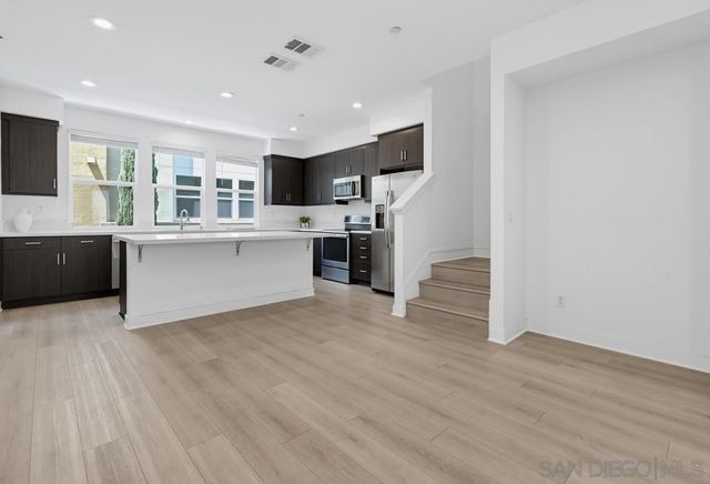 745 Shoreline Rd, Chula Vista, CA 91910