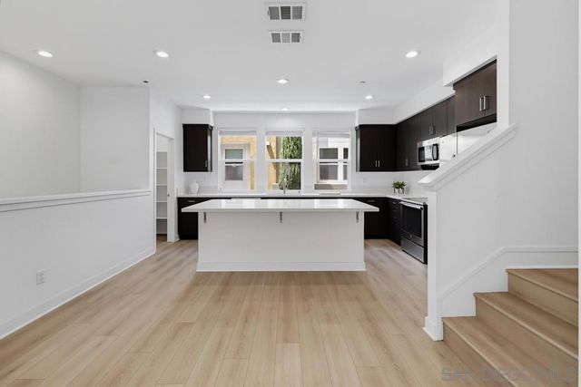 745 Shoreline Rd, Chula Vista, CA 91910