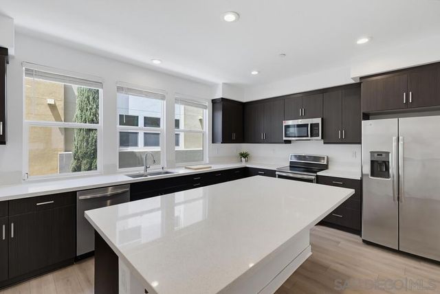 745 Shoreline Rd, Chula Vista, CA 91910