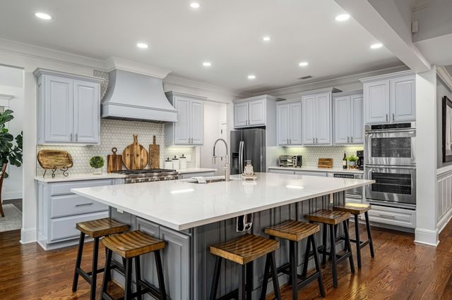 805 Azura Landing, Old Hickory, TN 37138