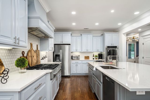 805 Azura Landing, Old Hickory, TN 37138