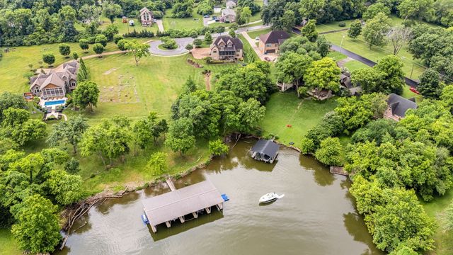 805 Azura Landing, Old Hickory, TN 37138